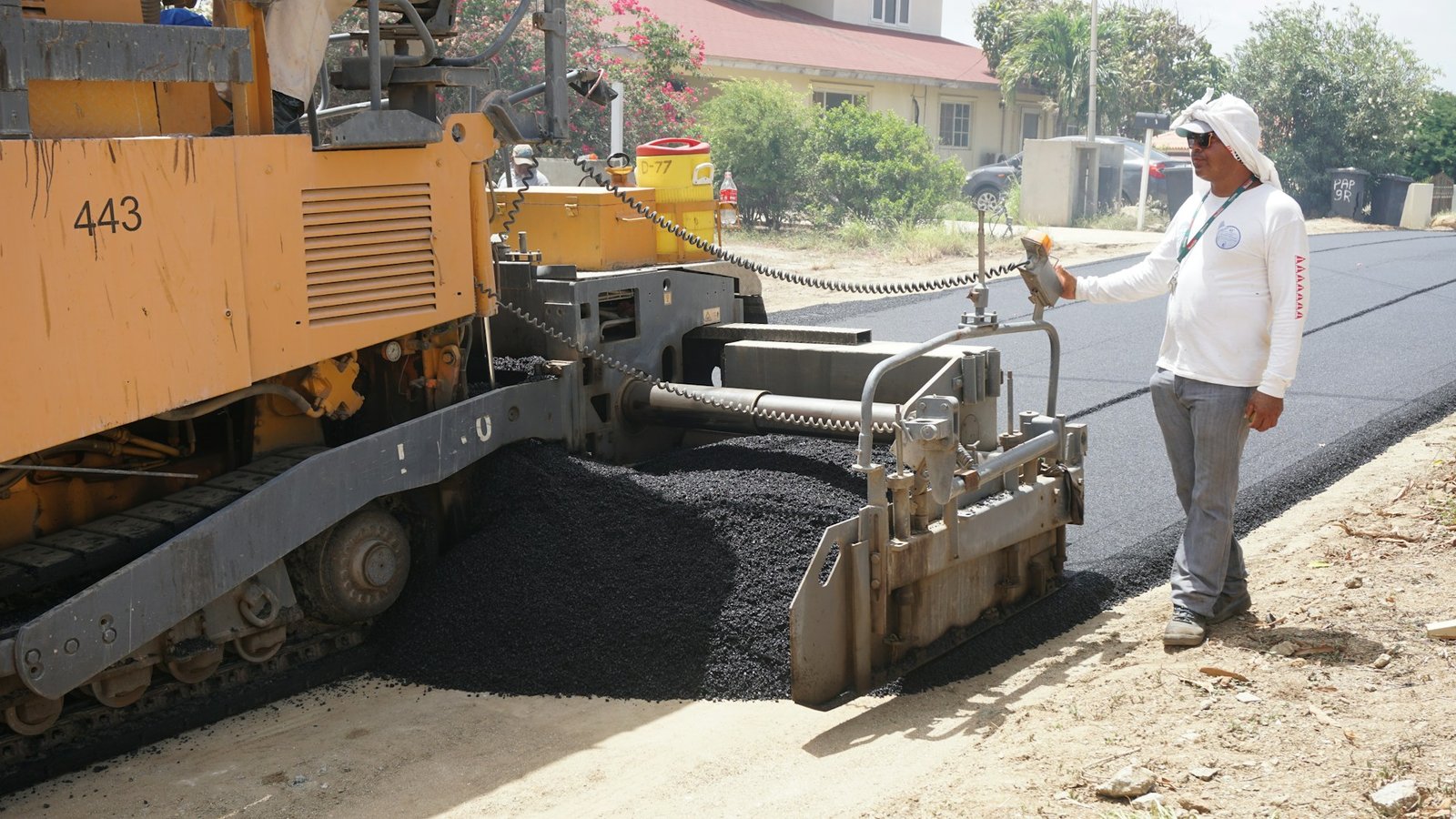 Asphalt paving and Bitumen road construction